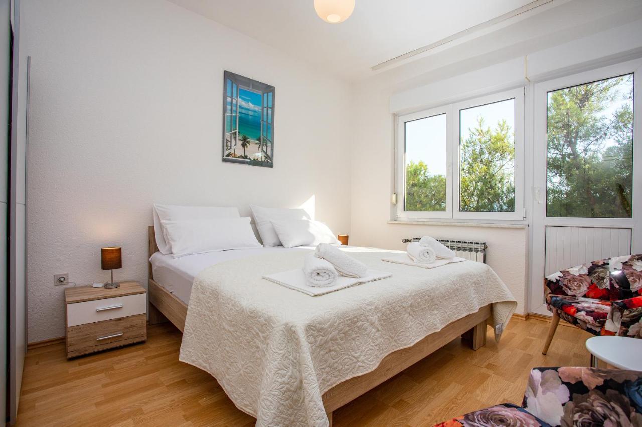 Apartments Adisa أوميس المظهر الخارجي الصورة